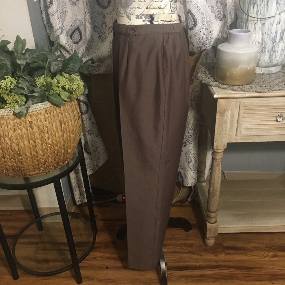 NORTON McNaughton Petite rich brown poly/rayon dress slack